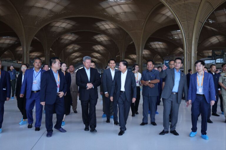 ឯកឧត្ដម គួច ចំរើន អញ្ជើញចូលរួមពិនិត្យទីតាំងអាកាសយានដ្ឋានអន្តរជាតិតេជោ ក្រោមអធិបតីភាព ឯកឧត្តមសន្តិបណ្ឌិត នេត សាវឿន