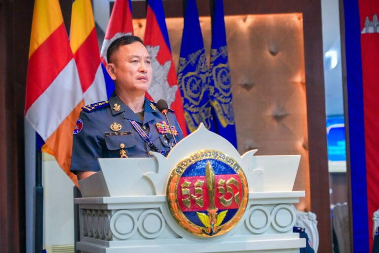 ឧត្តមសេនីយ៍ឯក រ័ត្ន ស្រ៊ាង អញ្ជើញដឹកនាំកិច្ចប្រជុំផ្សព្វផ្សាយផែនការការពារសន្តិសុខ ព្រឹត្តិការណ៍ “នគរសង្ក្រាន្ត” អបអរសាទរពិធីបុណ្យចូលឆ្នាំថ្មី ប្រពៃណីជាតិខ្មែរ!